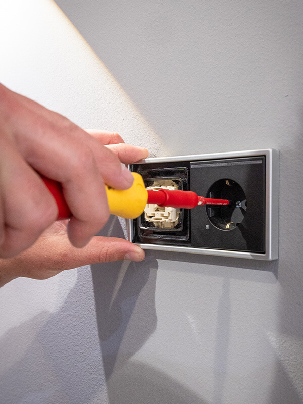 Elektro Reparaturarbeiten